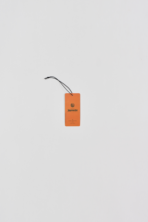 Côté orange de la carte parfumée avec des logos de marque sur fond blanc