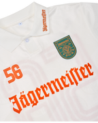 Maillot blanc avec la marque Jägermeister 
