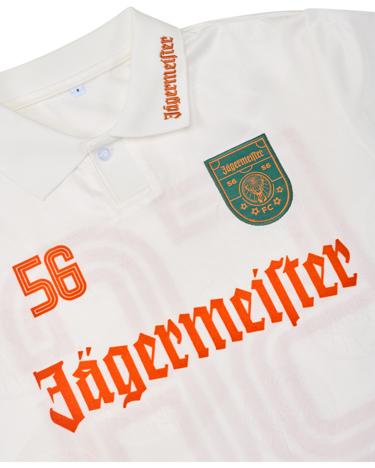 Maillot blanc avec la marque Jägermeister 