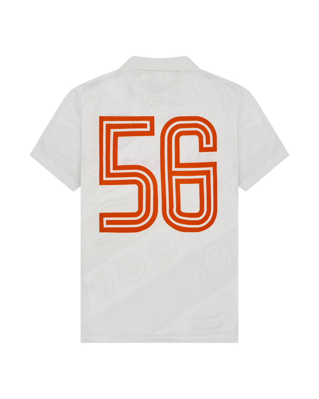 Maillot blanc avec le motif orange « 56 » au dos.